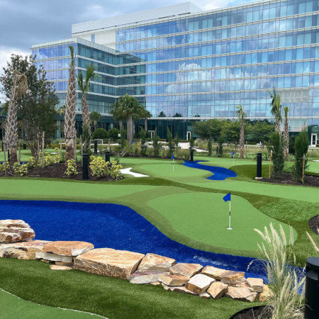 KPMG PUTTING COURSE
